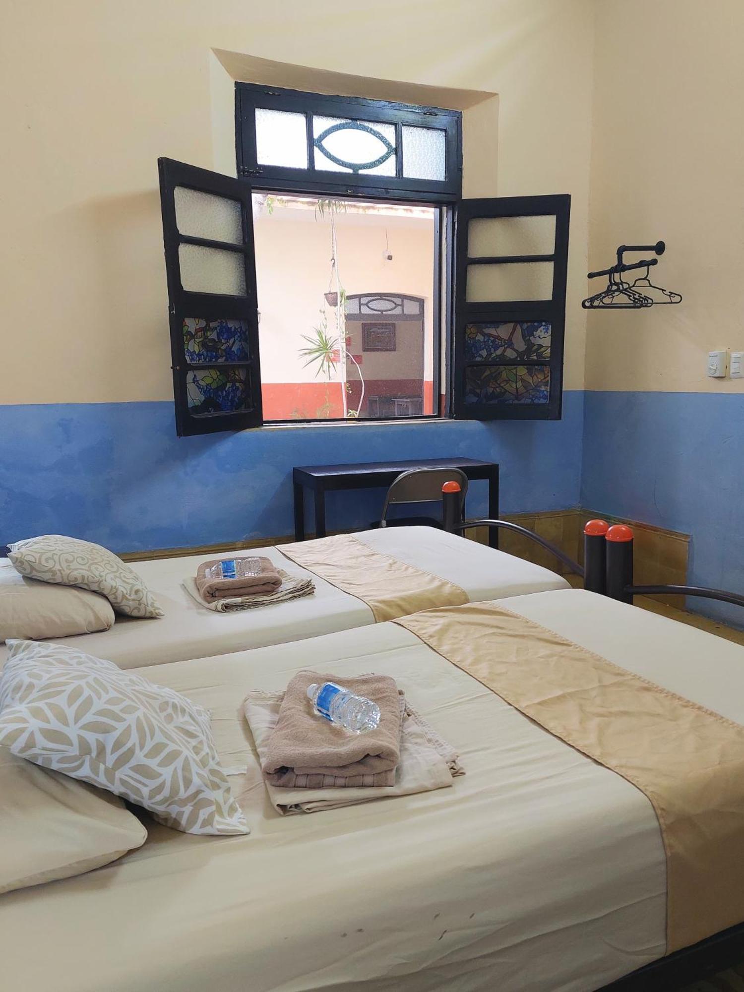 Hostal La Ermita Mérida Extérieur photo